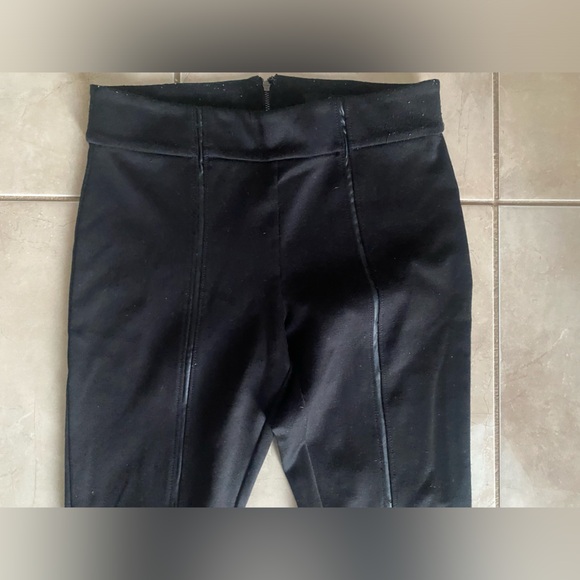 Women’s guess dress pants - size small - Picture 6 of 8